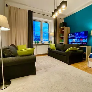 Super Square Metro X2 Fast Wifi 55'tv Netflix Hbo Appletv+ Amazontv Warszawa